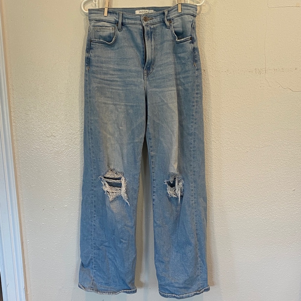 Stylish Distressed Straight Leg Jeans